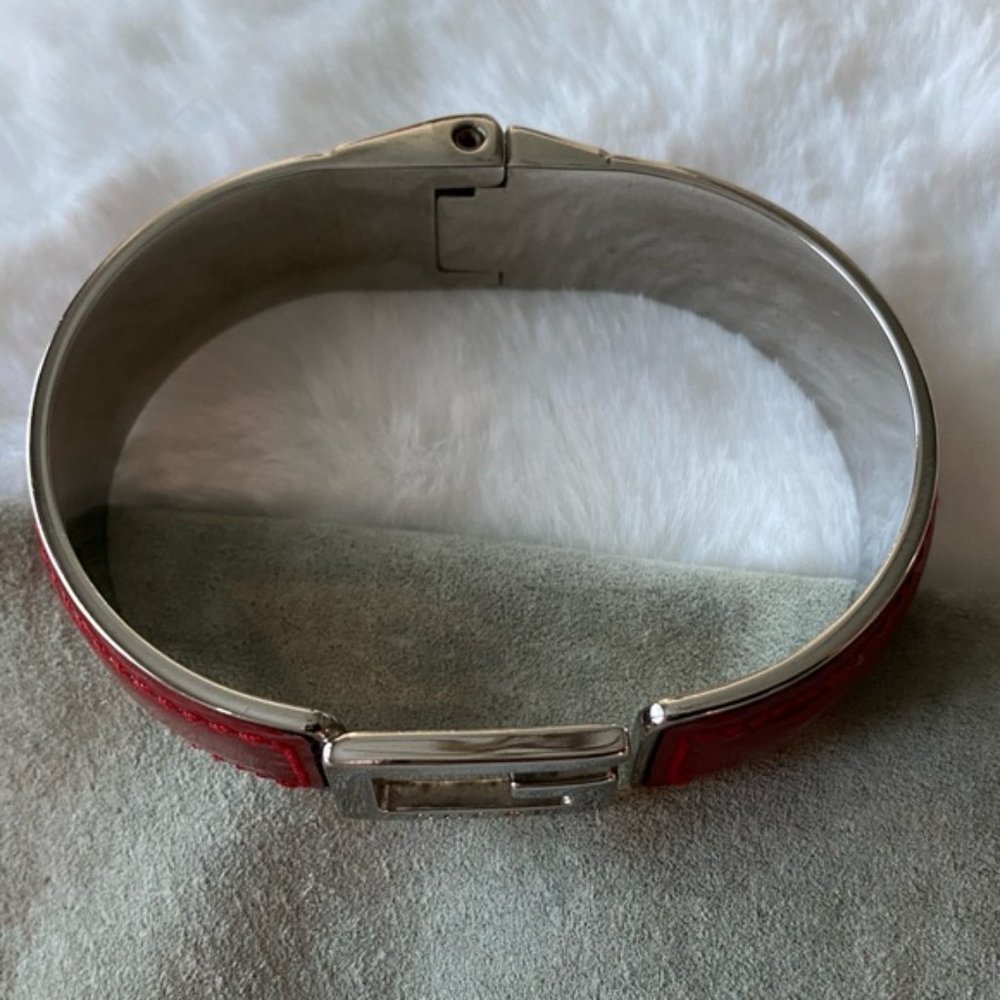 Gucci G Luxury Jewelry Metal Bracelet Cuff in Silver and Red includes COA - Picture 12 of 13